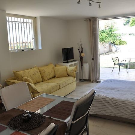 Cosy Studio With Garden / Individual Apartment Athen Exterior foto